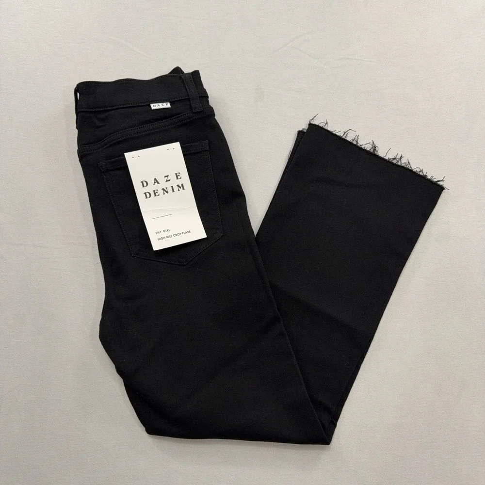 Daze Denim Shy Girl High Rise Crop Flare Jeans Black Mens Size 29 NWT